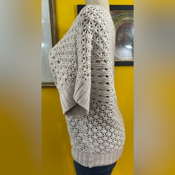 Allen B. By Allen Schwartz Women’s Tan Crochet Lace Pattern Short Sleeve Top - Picture 4 of 11